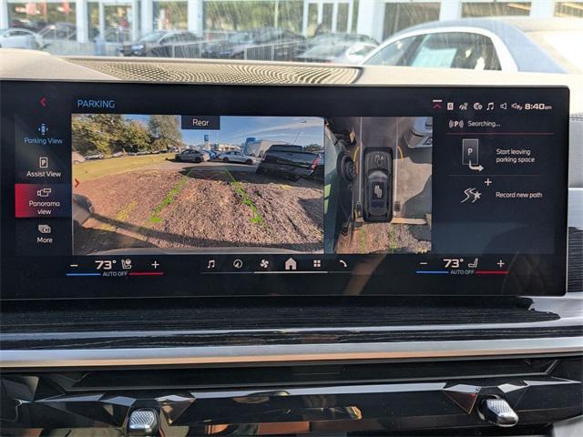 new 2026 BMW X7 car, priced at $123,525