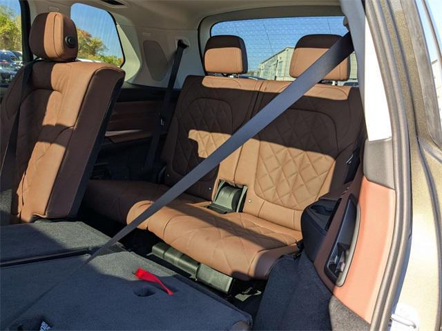 new 2026 BMW X7 car, priced at $95,380