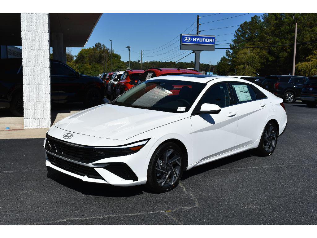 new 2025 Hyundai Elantra car, priced at $29,160