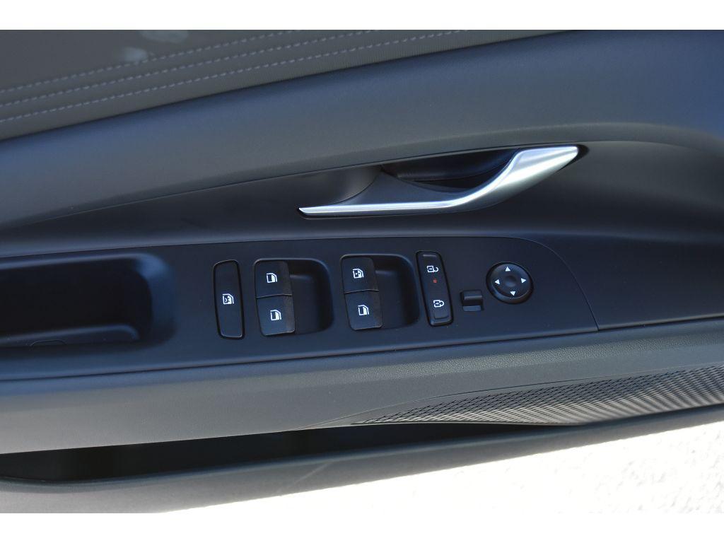 new 2025 Hyundai Elantra car, priced at $29,160