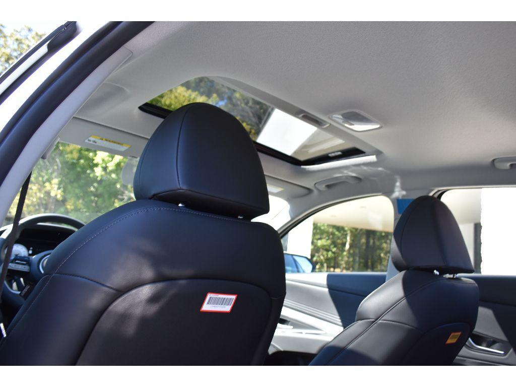 new 2025 Hyundai Elantra car, priced at $29,160