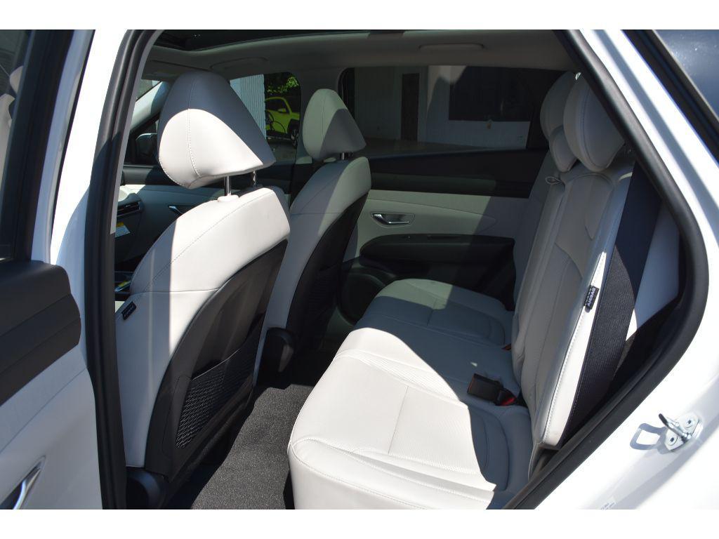 new 2025 Hyundai TUCSON Hybrid car, priced at $38,112