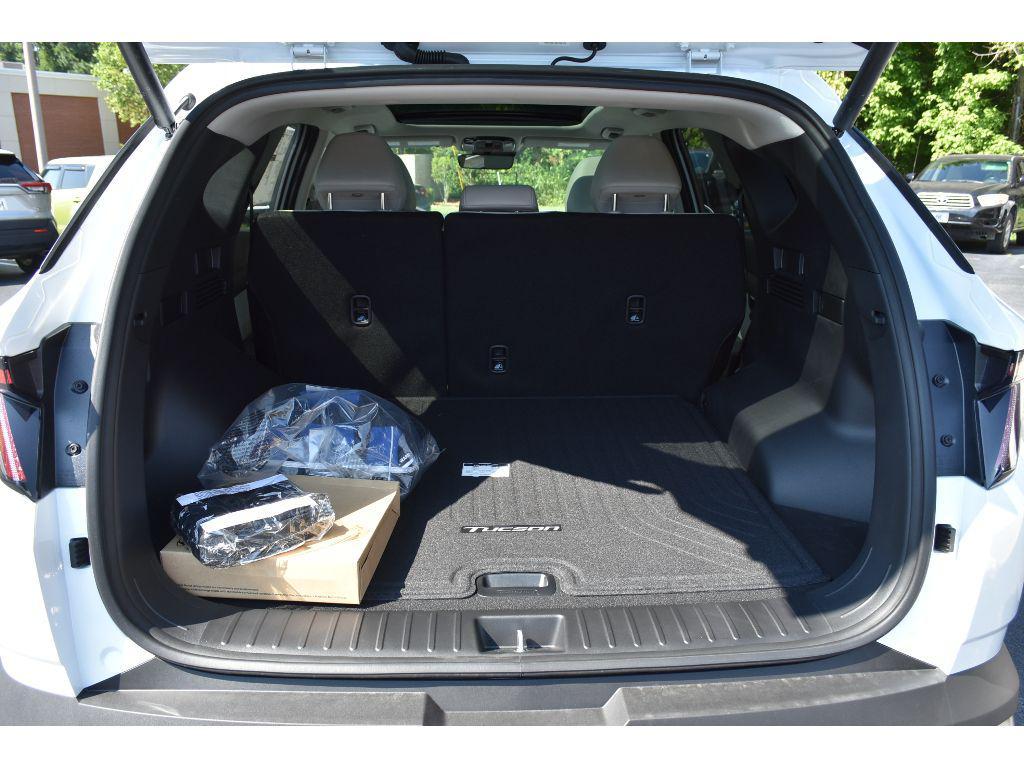 new 2025 Hyundai TUCSON Hybrid car, priced at $38,112