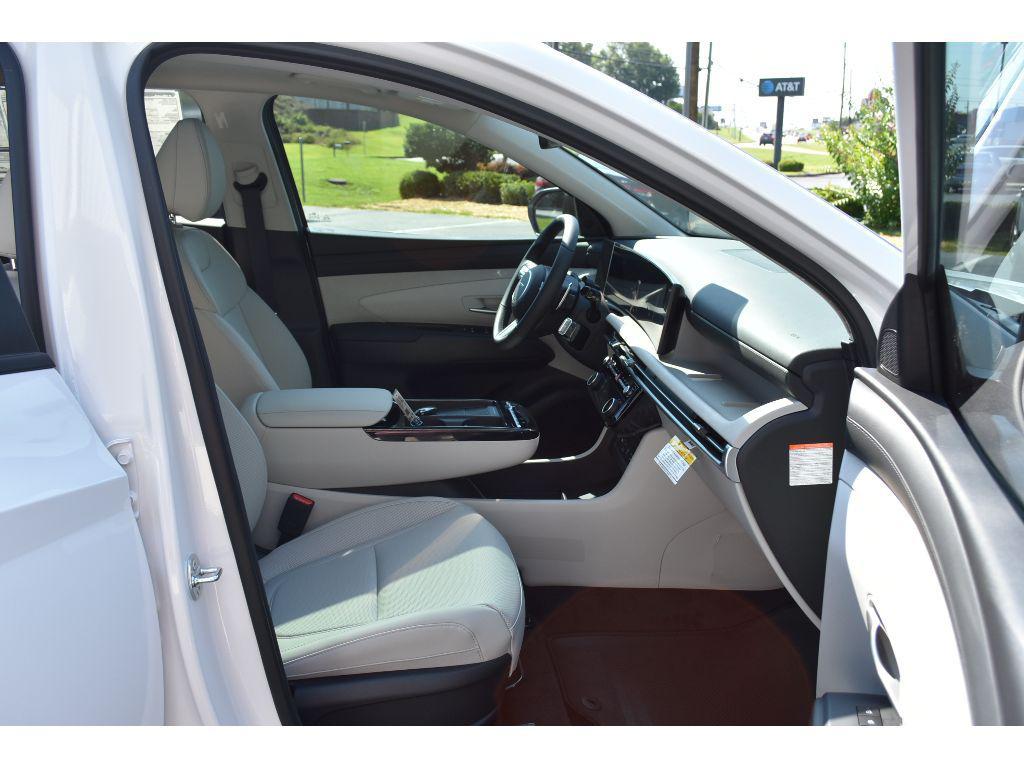new 2025 Hyundai TUCSON Hybrid car, priced at $38,112