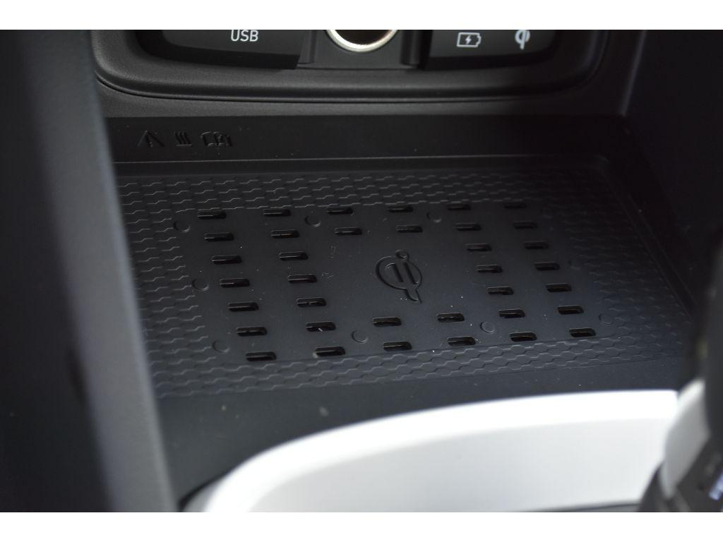 new 2025 Hyundai Venue car, priced at $25,576