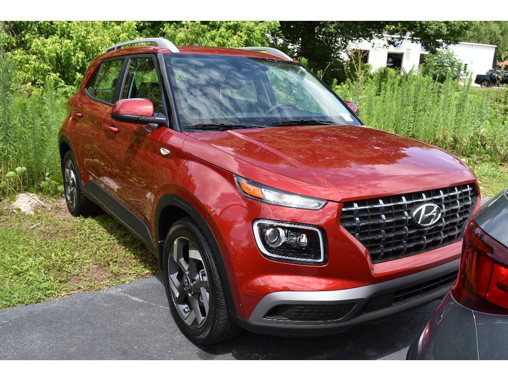 new 2025 Hyundai Venue car, priced at $25,576