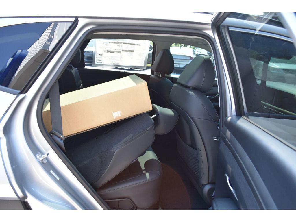 new 2025 Hyundai TUCSON Hybrid car, priced at $38,120