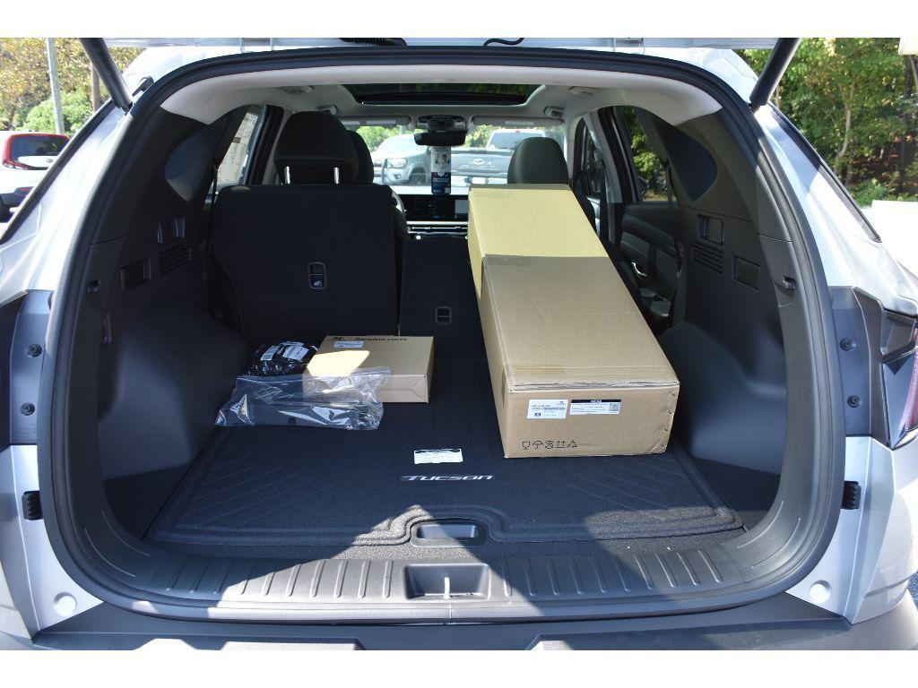 new 2025 Hyundai TUCSON Hybrid car, priced at $38,120