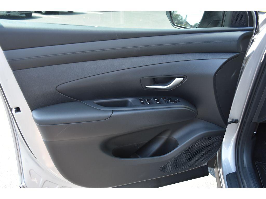 new 2025 Hyundai TUCSON Hybrid car, priced at $38,120