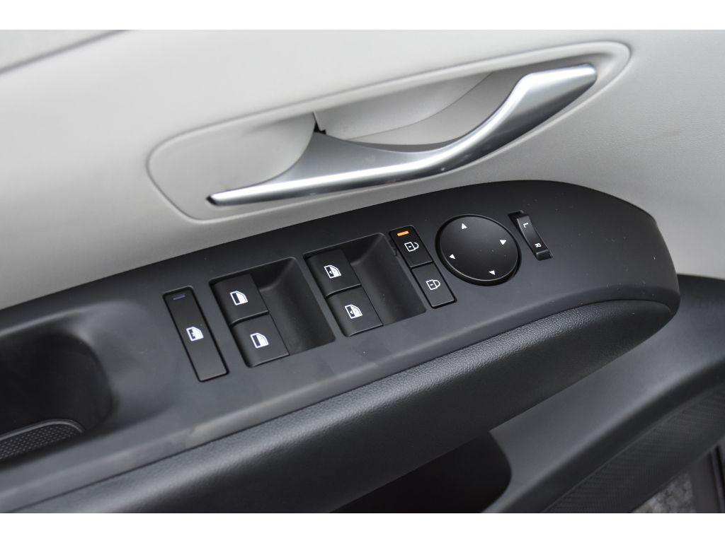 new 2025 Hyundai TUCSON Hybrid car, priced at $37,780