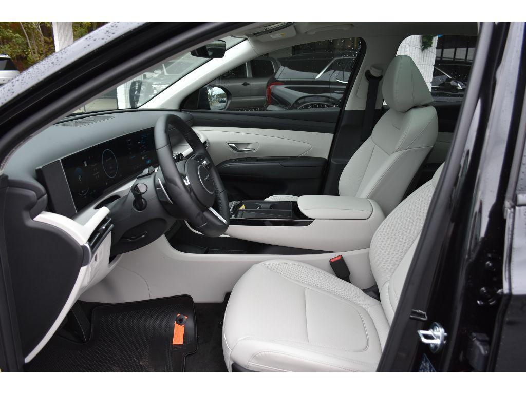 new 2025 Hyundai TUCSON Hybrid car, priced at $37,780