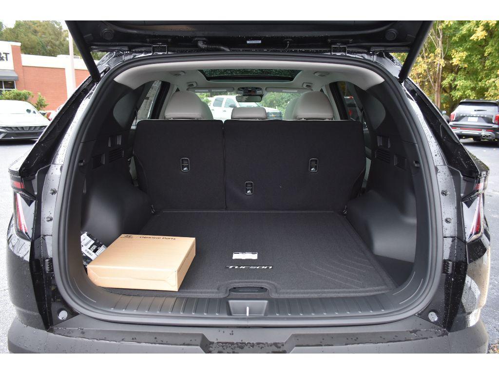 new 2025 Hyundai TUCSON Hybrid car, priced at $37,780
