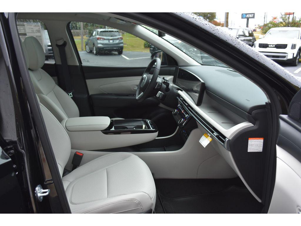 new 2025 Hyundai TUCSON Hybrid car, priced at $37,780