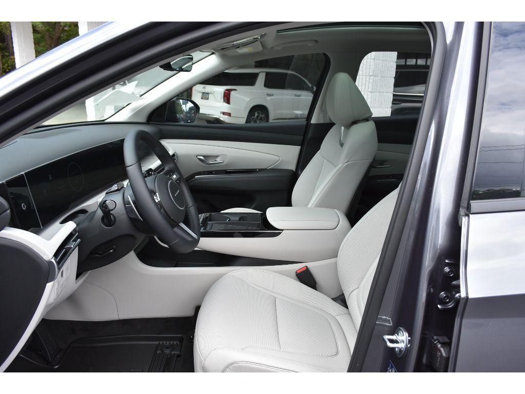 new 2025 Hyundai TUCSON Hybrid car, priced at $42,262