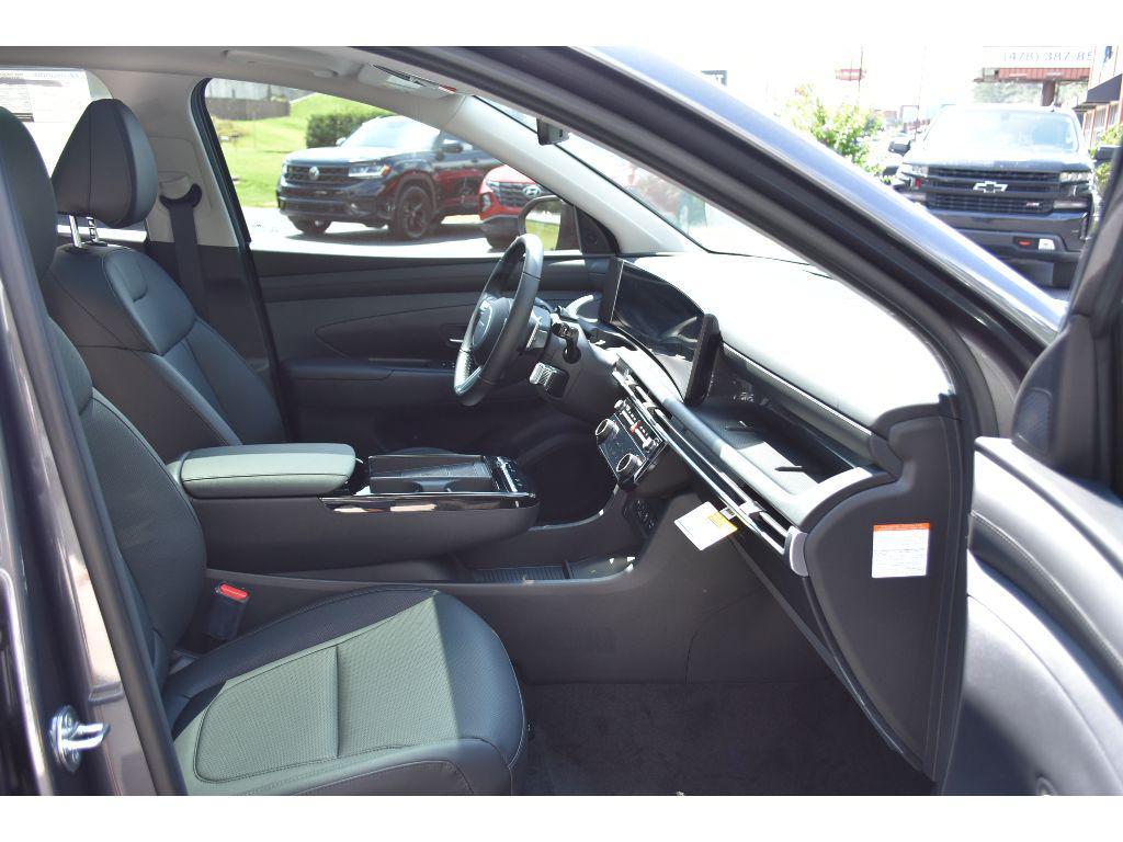 new 2025 Hyundai TUCSON Hybrid car, priced at $37,757