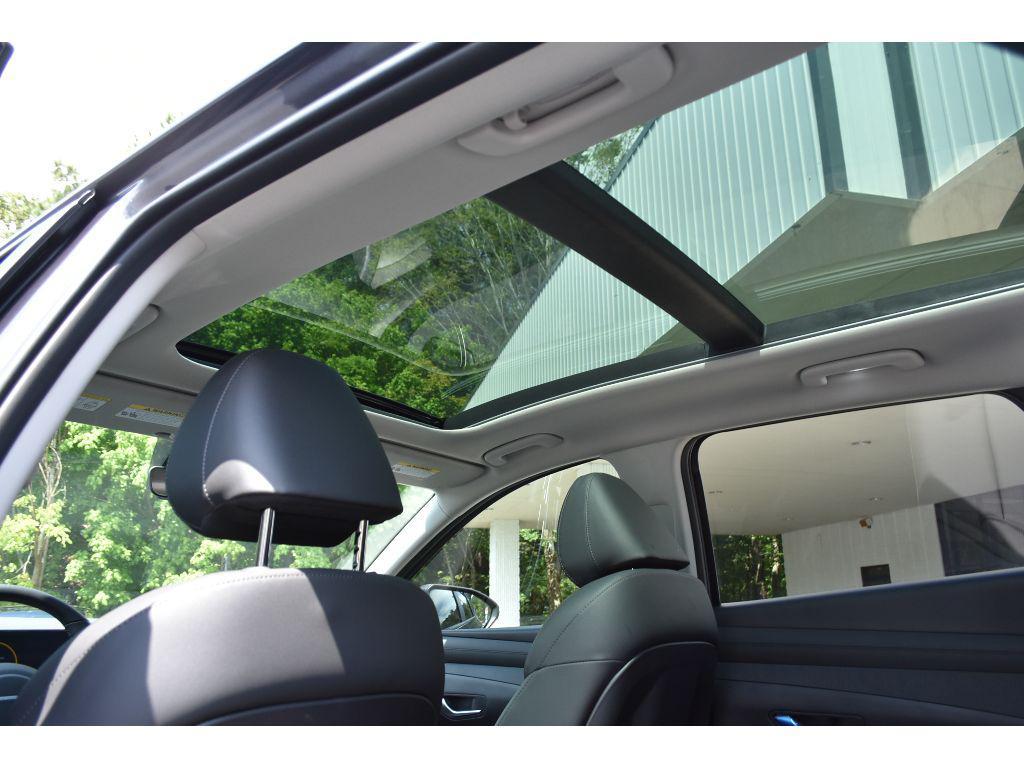 new 2025 Hyundai TUCSON Hybrid car, priced at $37,757