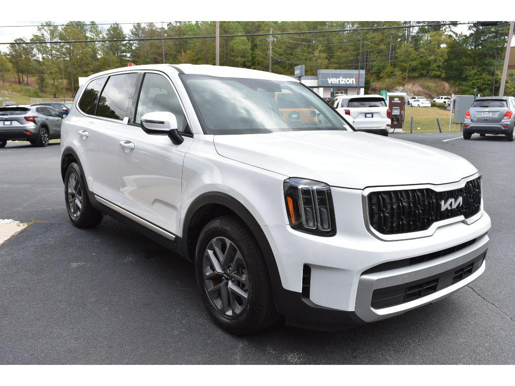 used 2024 Kia Telluride car, priced at $33,456