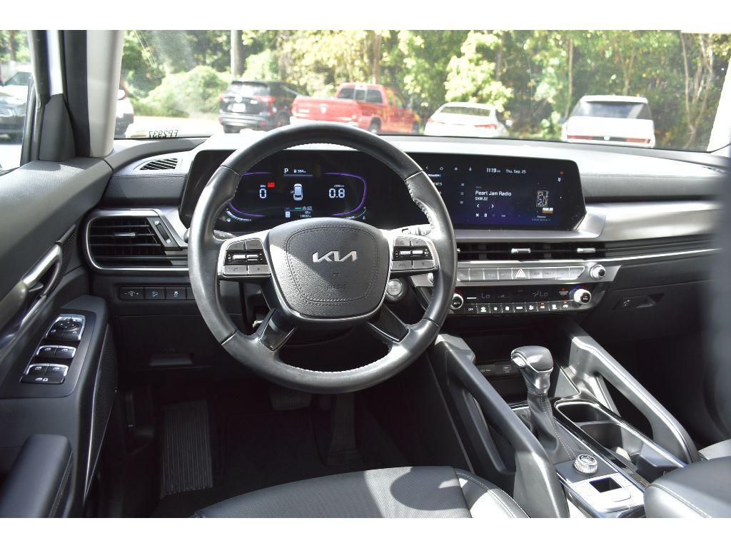 used 2024 Kia Telluride car, priced at $33,456