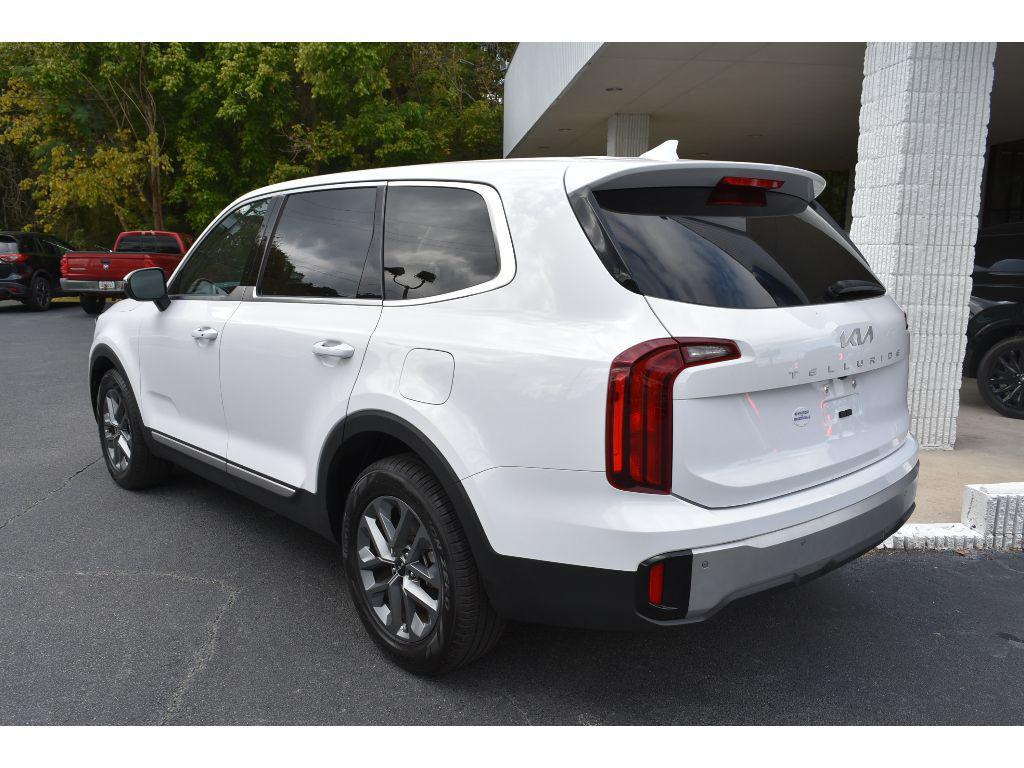 used 2024 Kia Telluride car, priced at $33,456