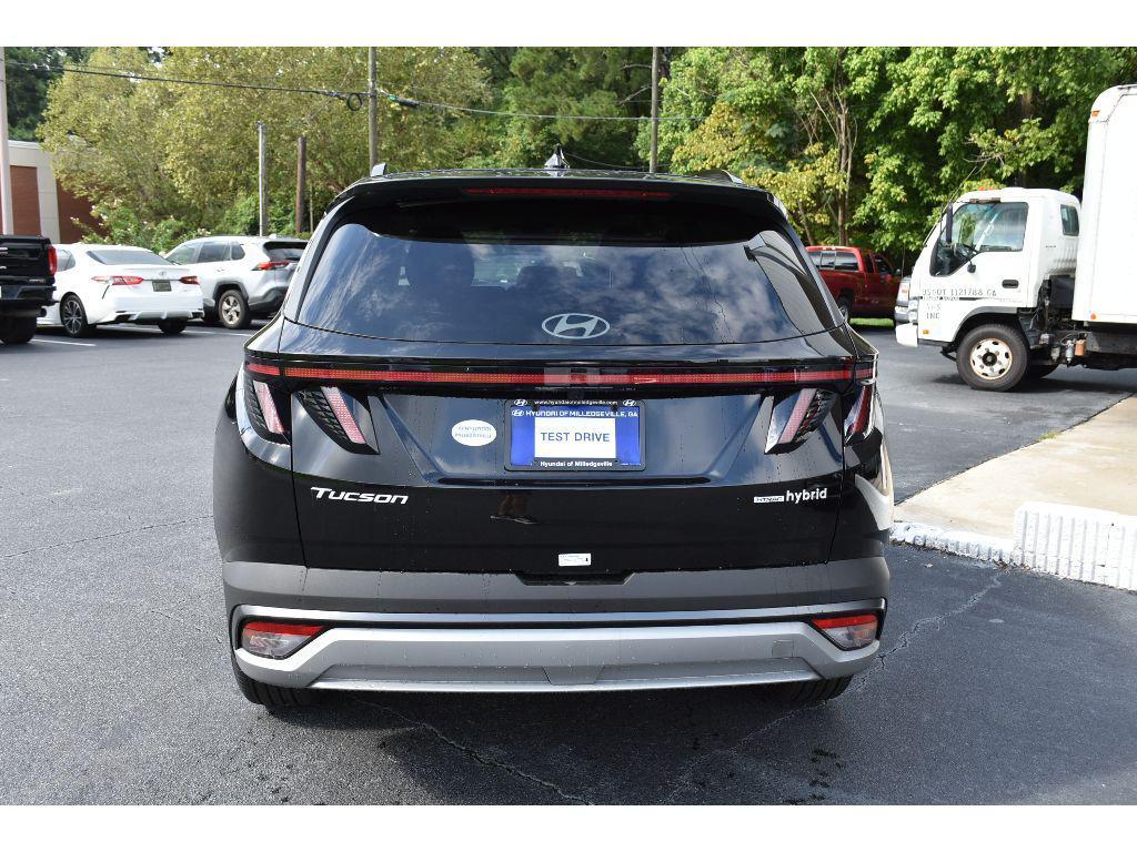new 2025 Hyundai TUCSON Hybrid car, priced at $37,642