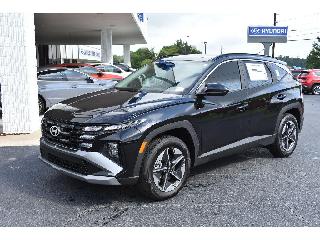 new 2025 Hyundai TUCSON Hybrid car, priced at $37,642