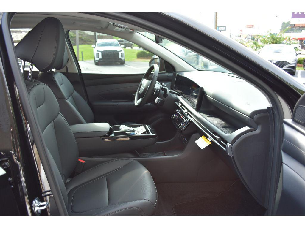 new 2025 Hyundai TUCSON Hybrid car, priced at $37,642