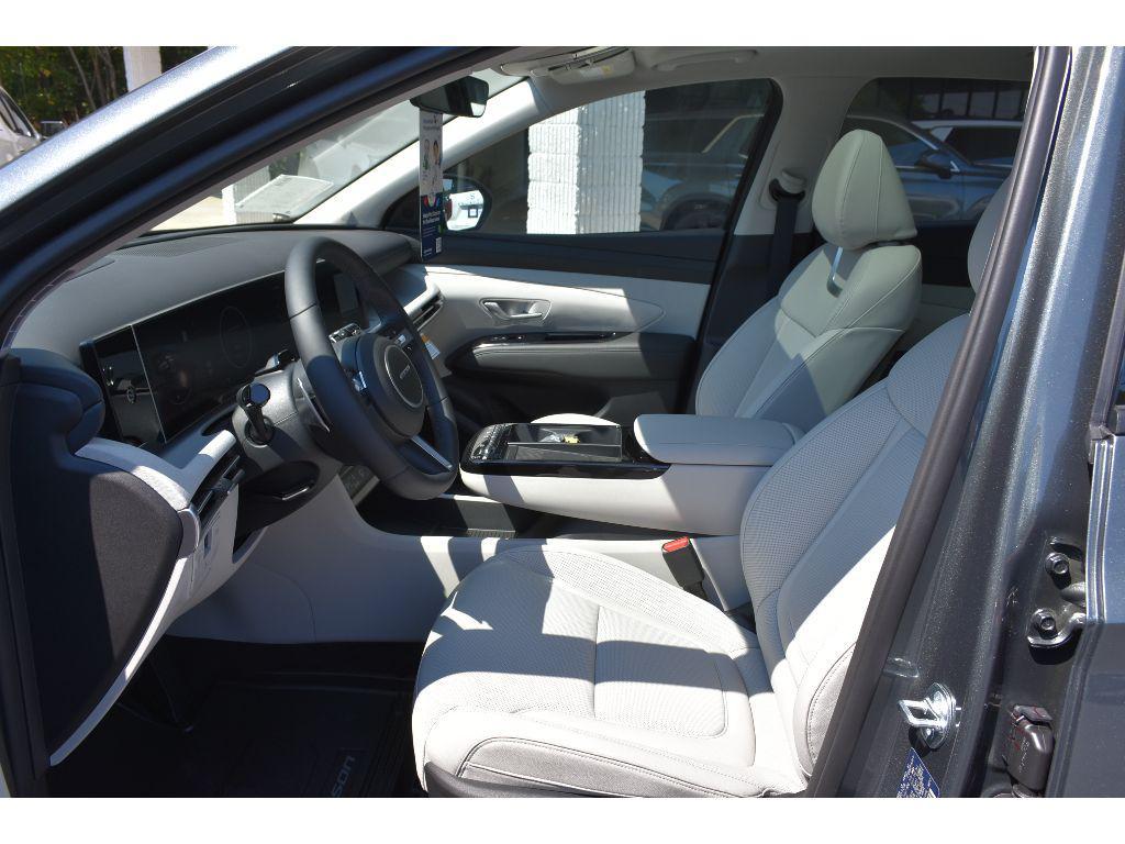 new 2025 Hyundai TUCSON Hybrid car, priced at $42,262