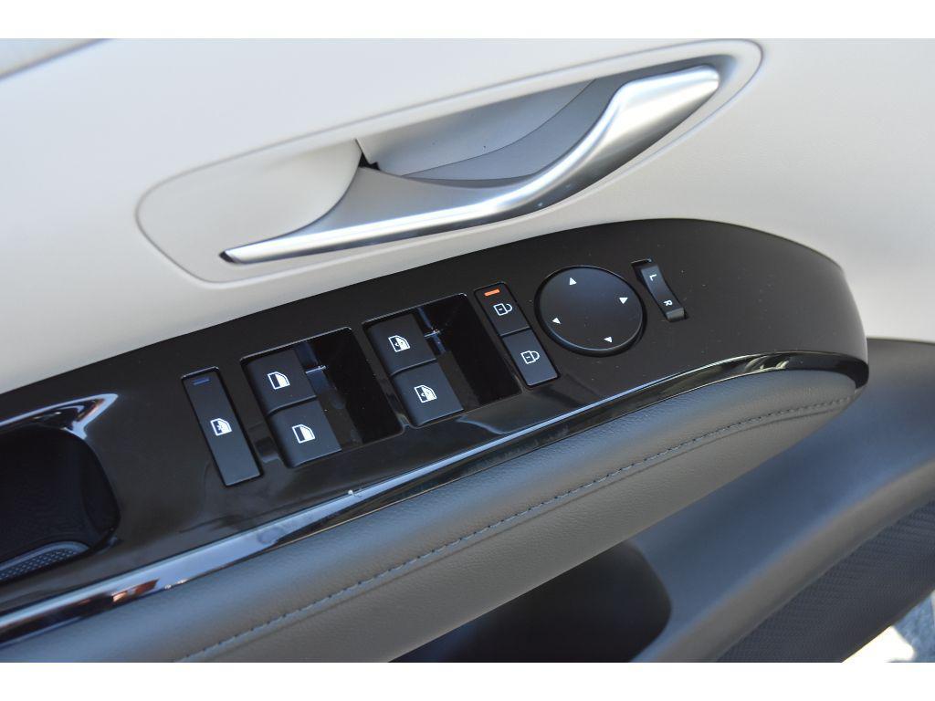 new 2025 Hyundai TUCSON Hybrid car, priced at $42,262