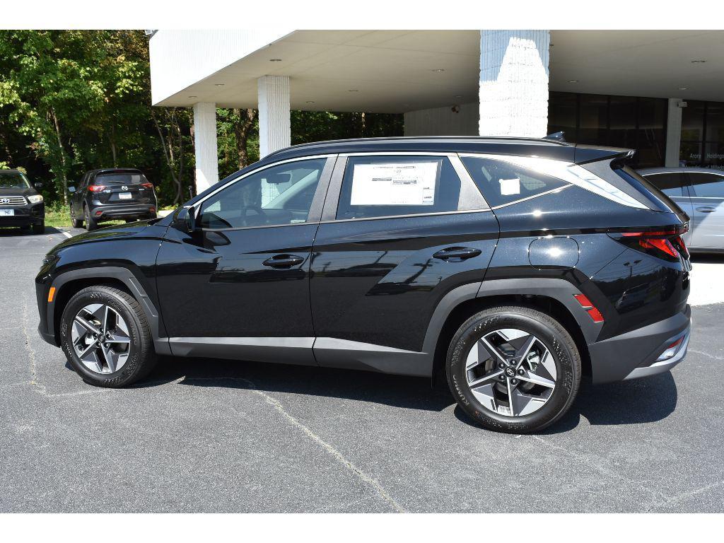 new 2025 Hyundai Tucson car, priced at $32,017