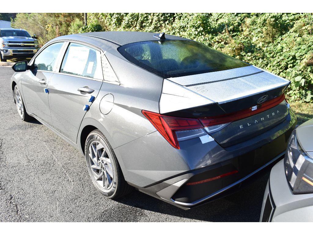 new 2026 Hyundai ELANTRA HEV car, priced at $27,360