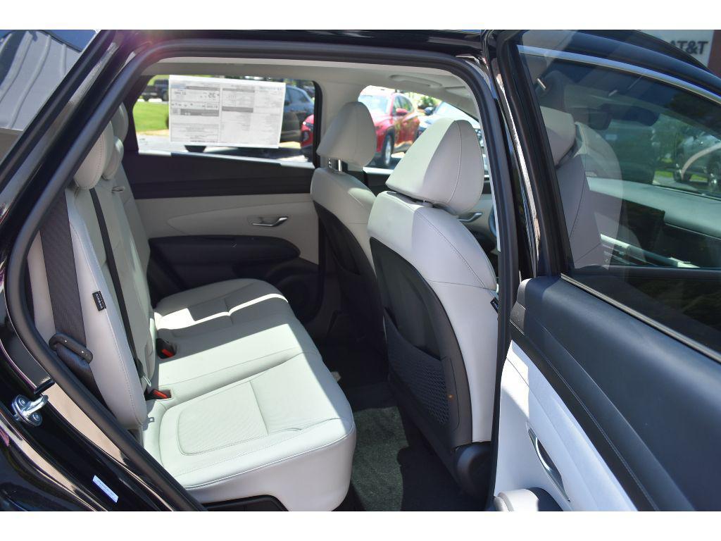 new 2025 Hyundai TUCSON Hybrid car, priced at $37,793