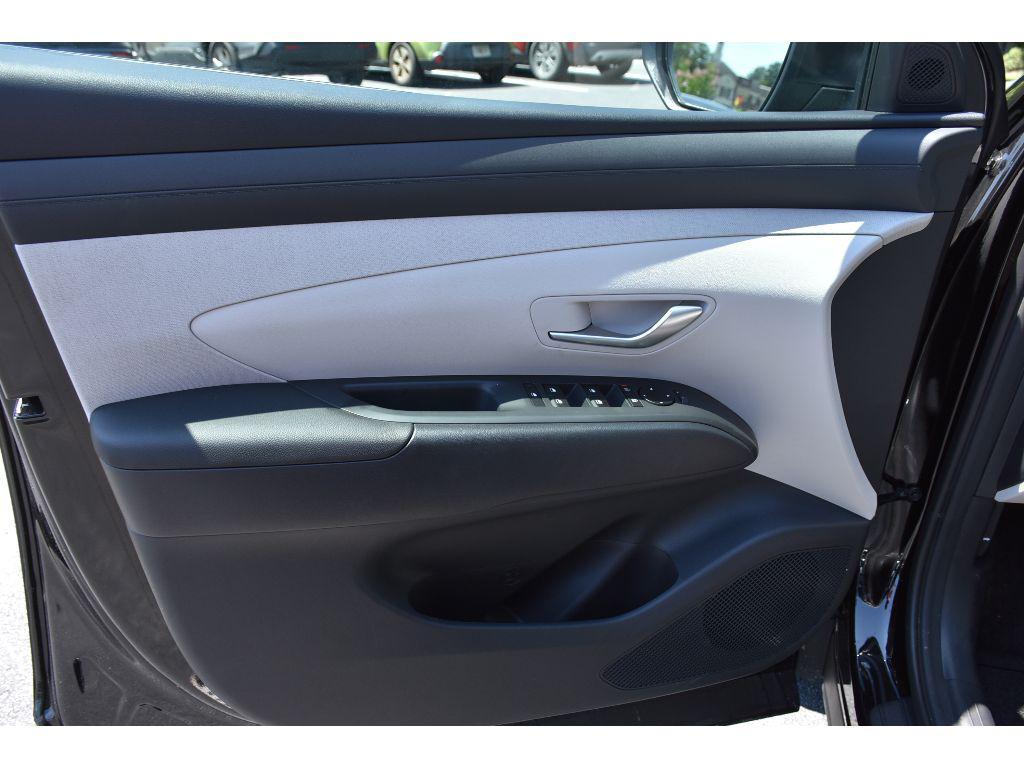 new 2025 Hyundai TUCSON Hybrid car, priced at $37,793