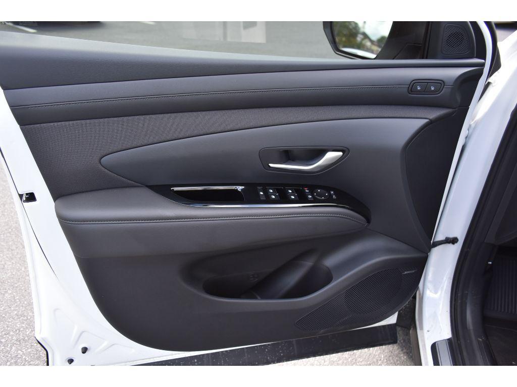 new 2025 Hyundai TUCSON Hybrid car, priced at $42,732