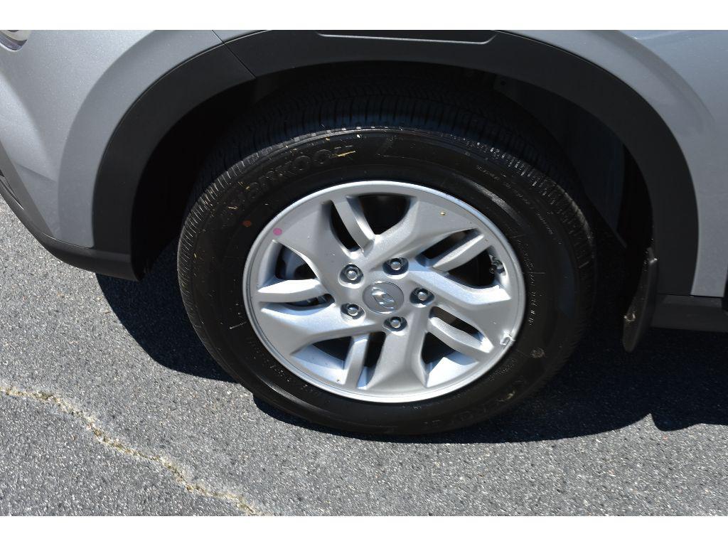 new 2025 Hyundai Venue car, priced at $22,065