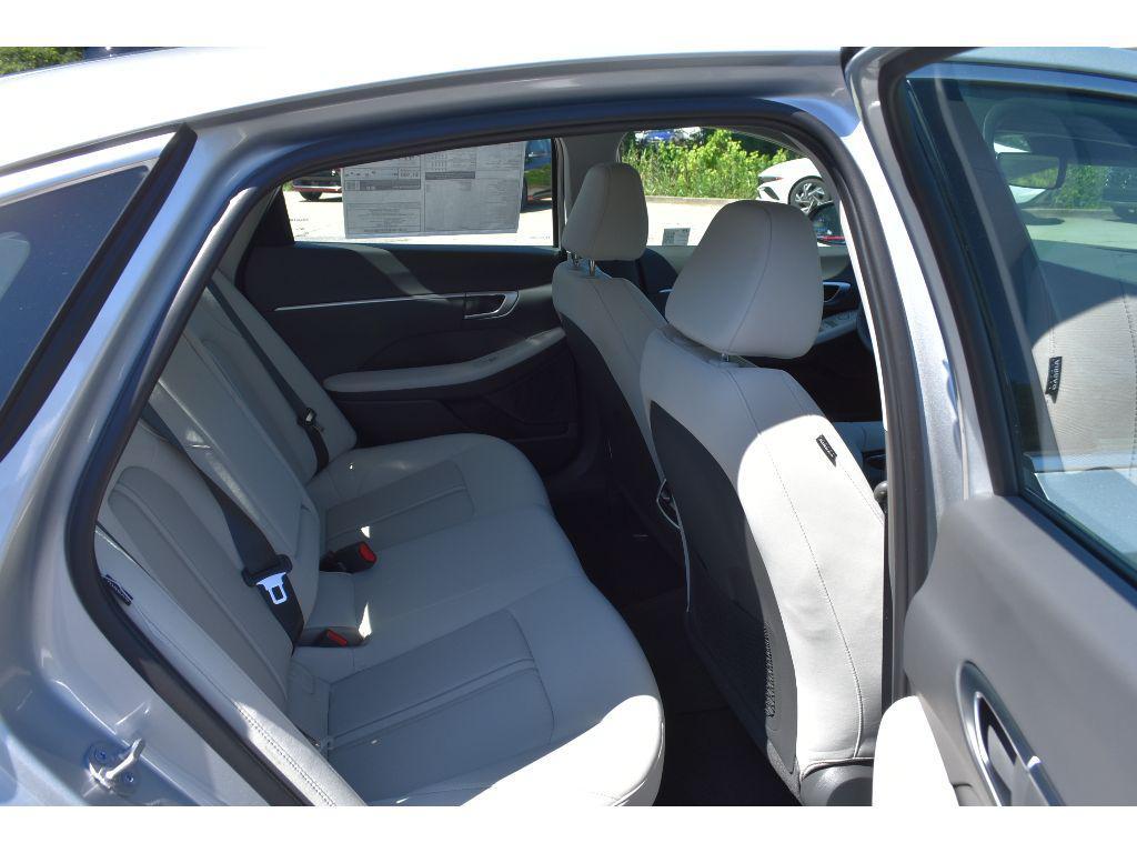 new 2025 Hyundai Sonata Hybrid car, priced at $32,150