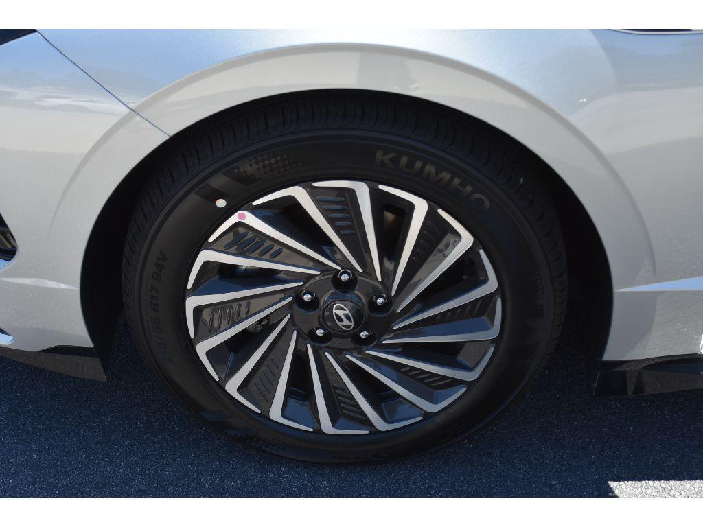 new 2025 Hyundai Sonata Hybrid car, priced at $32,150