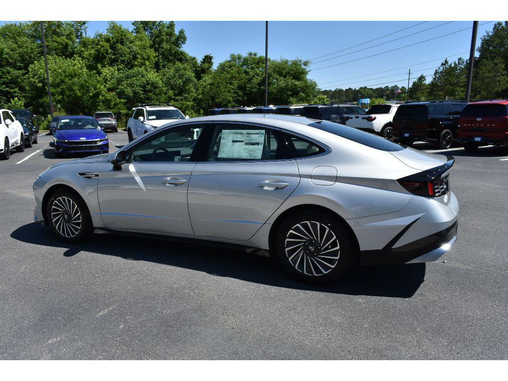 new 2025 Hyundai Sonata Hybrid car, priced at $32,150