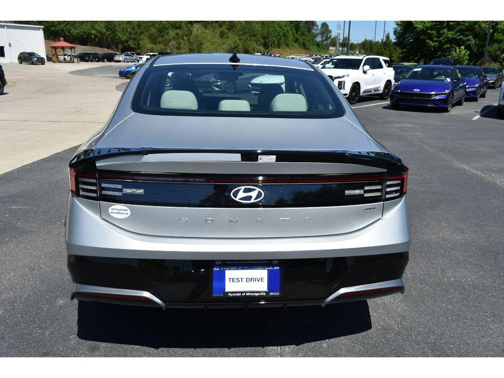 new 2025 Hyundai Sonata Hybrid car, priced at $32,150