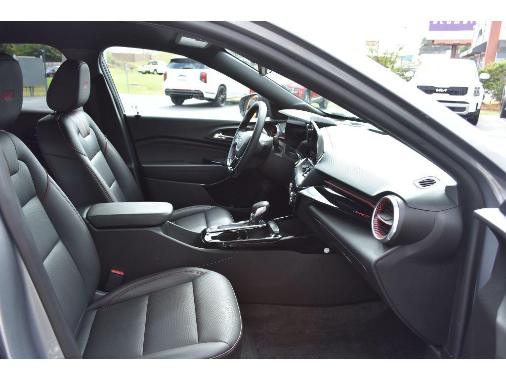 used 2025 Chevrolet Trax car, priced at $22,631