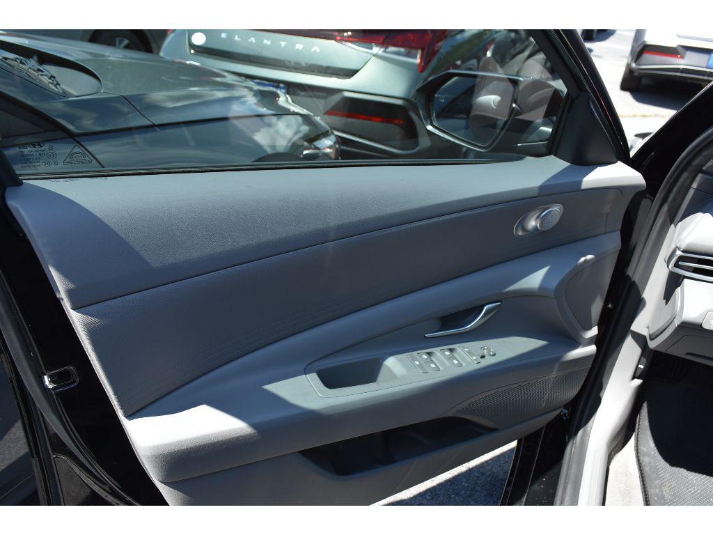 new 2025 Hyundai ELANTRA HEV car, priced at $27,270