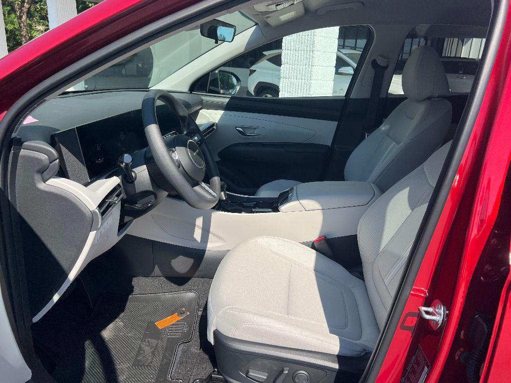 new 2025 Hyundai Tucson car, priced at $32,602