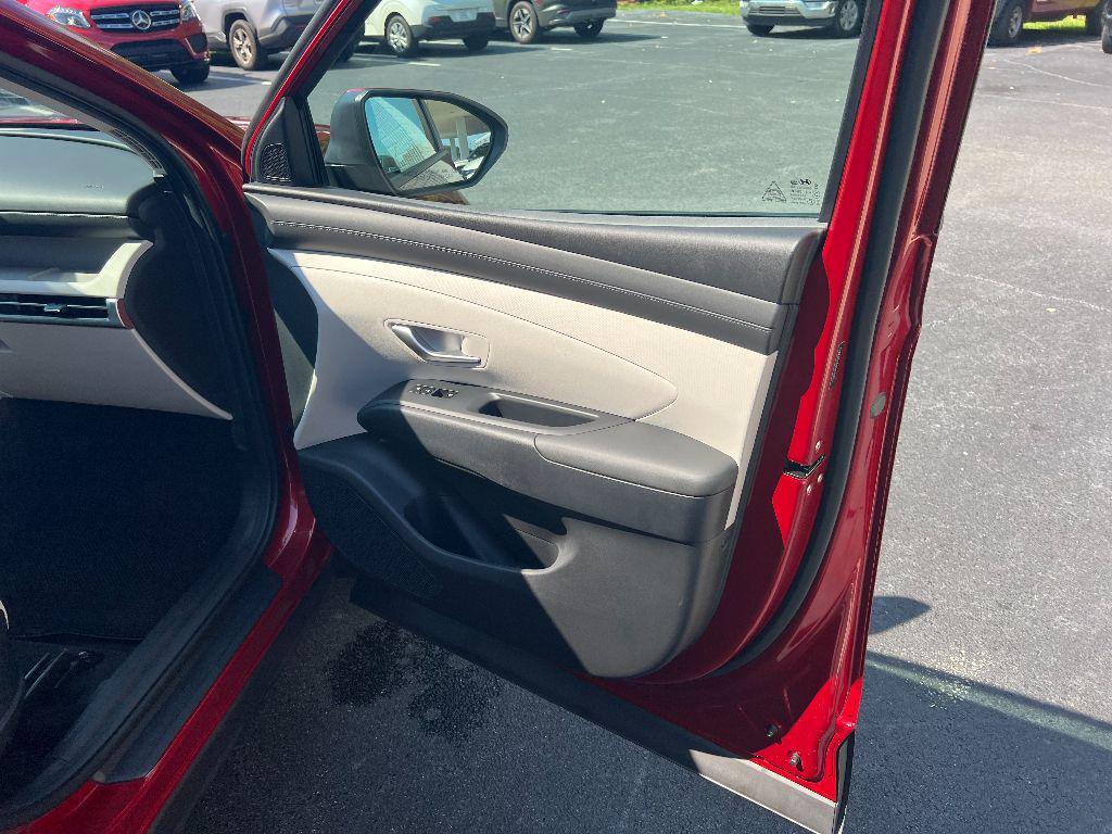 new 2025 Hyundai Tucson car, priced at $32,602