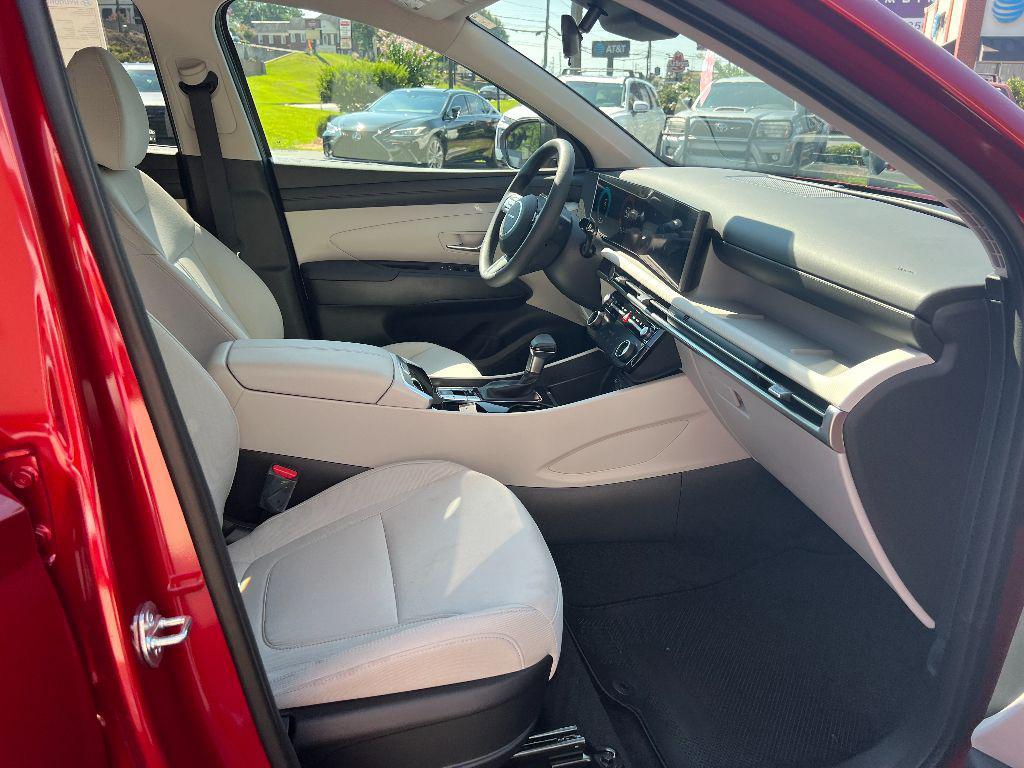 new 2025 Hyundai Tucson car, priced at $32,602