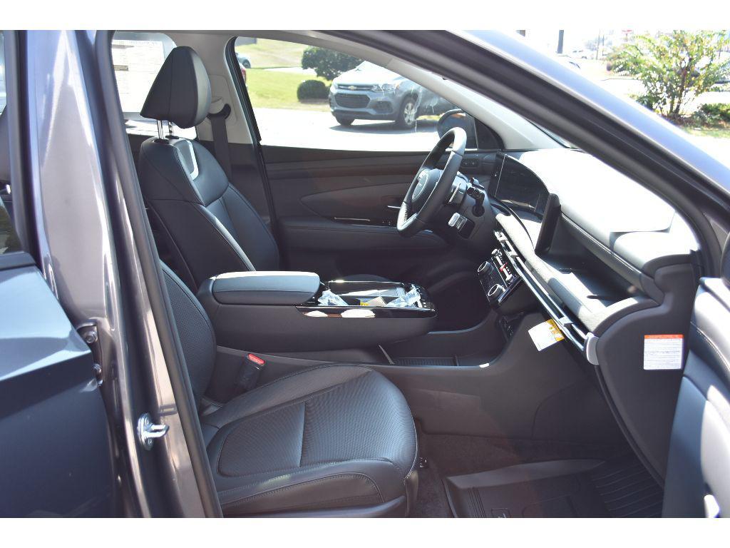 new 2025 Hyundai TUCSON Hybrid car, priced at $42,262