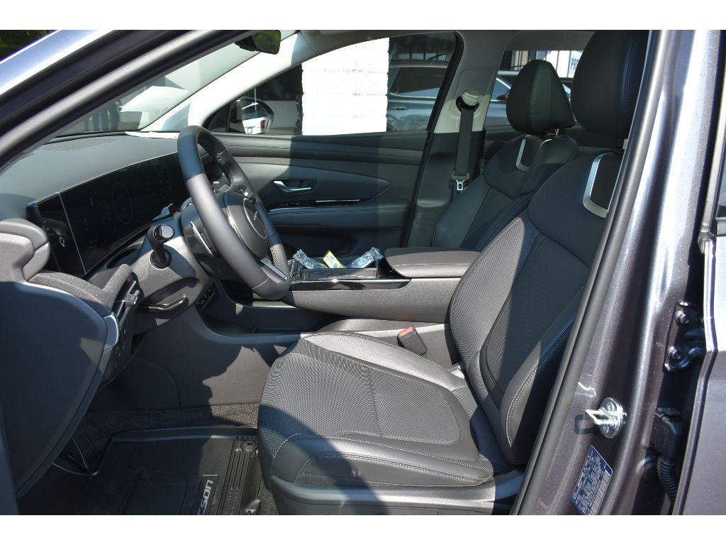 new 2025 Hyundai TUCSON Hybrid car, priced at $42,262