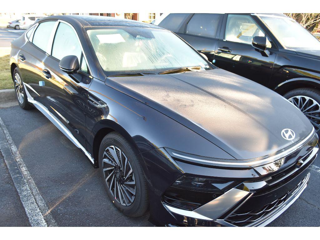 new 2026 Hyundai Sonata Hybrid car, priced at $39,900