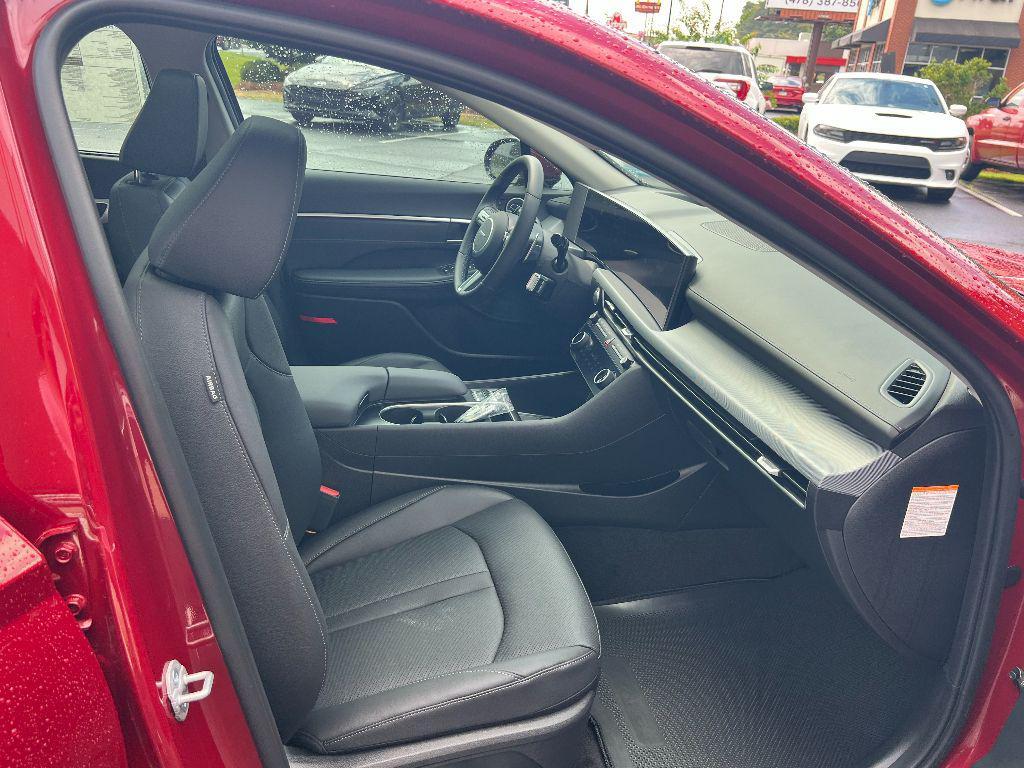 new 2025 Hyundai Sonata Hybrid car, priced at $38,735