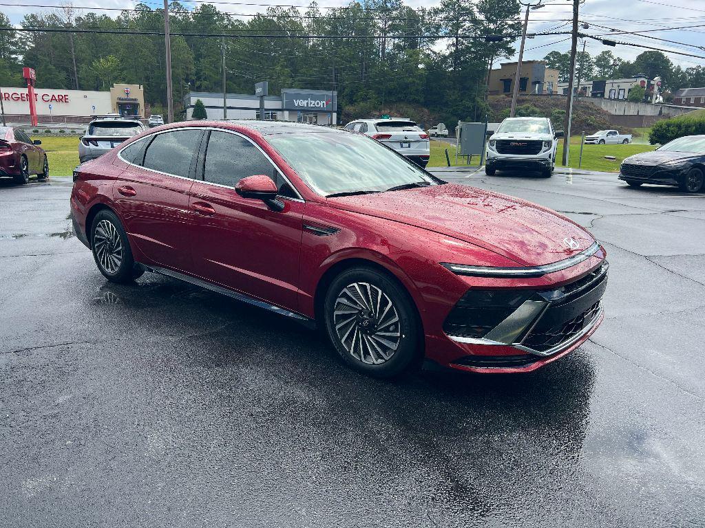 new 2025 Hyundai Sonata Hybrid car, priced at $38,735