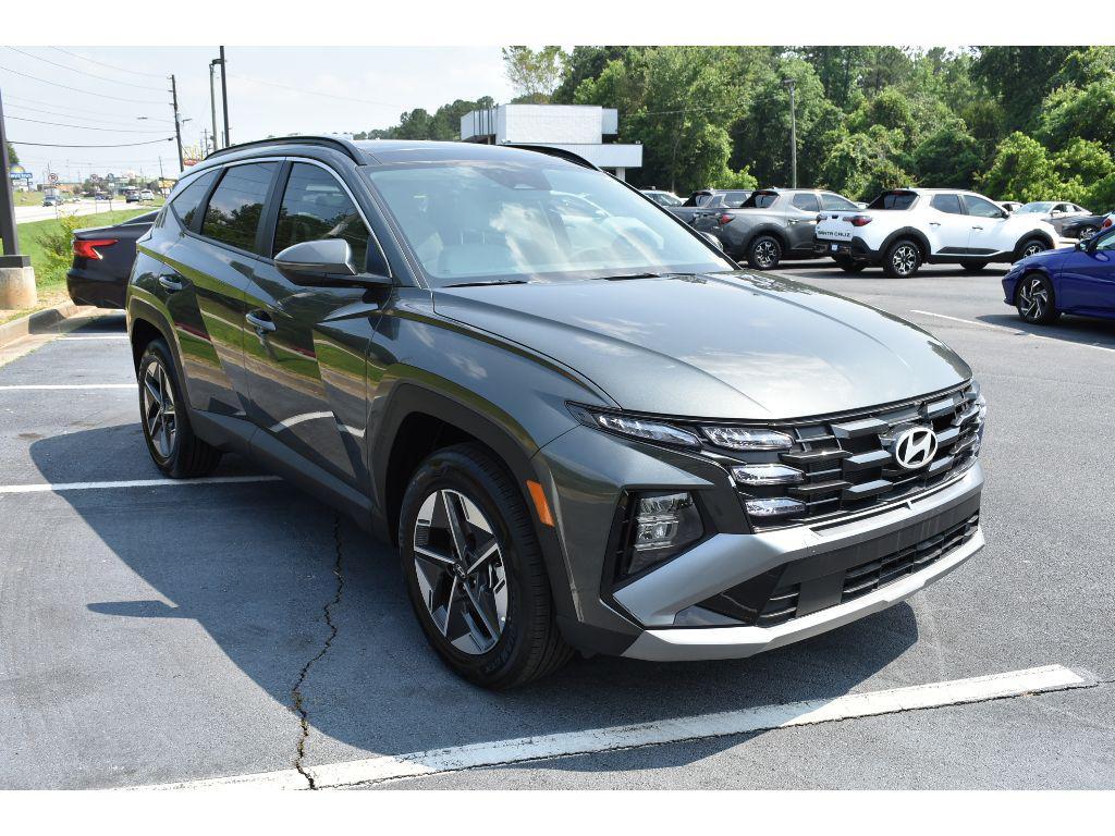 new 2025 Hyundai TUCSON Hybrid car, priced at $37,265