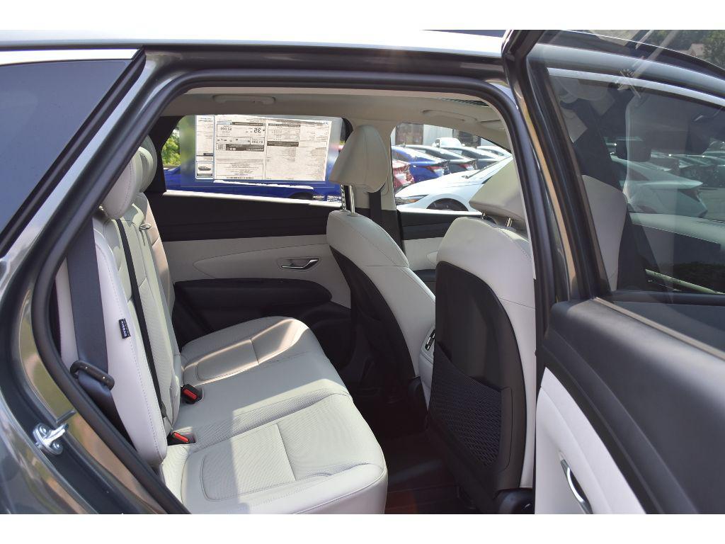 new 2025 Hyundai TUCSON Hybrid car, priced at $37,265